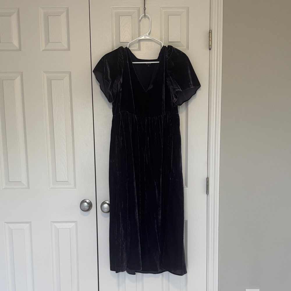 Madewell - Puff sleeve V neck midi dress